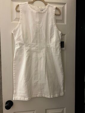 White Sleeveless Shift Dress